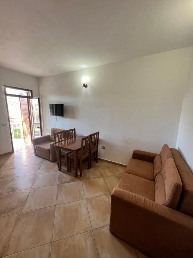 Kamberi Hotel & Apartments 2 Velipojë 外观 照片