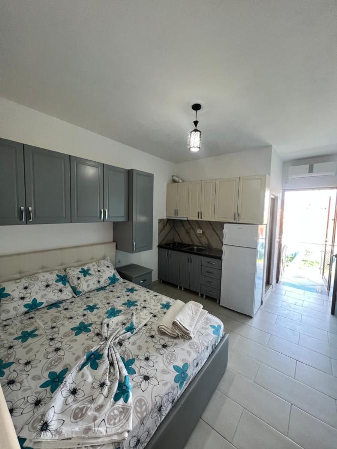 Kamberi Hotel & Apartments 2 Velipojë 外观 照片