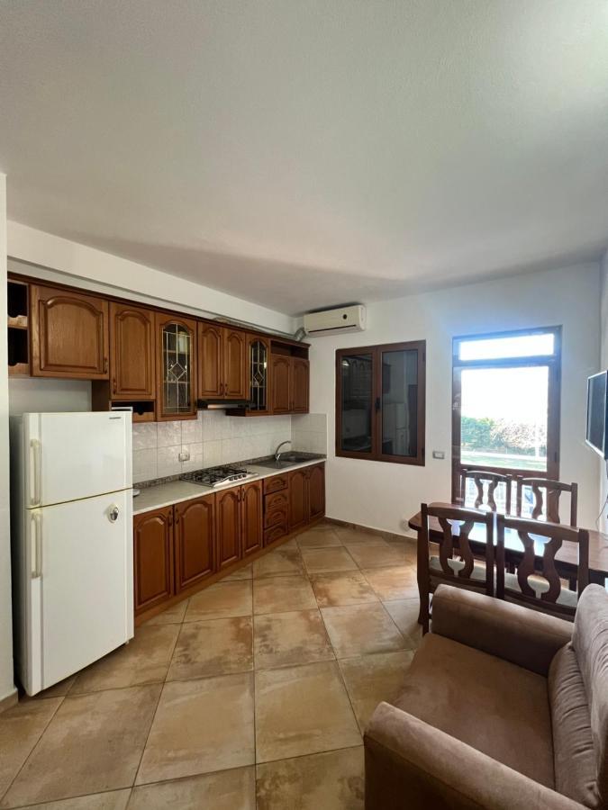 Kamberi Hotel & Apartments 2 Velipojë 外观 照片