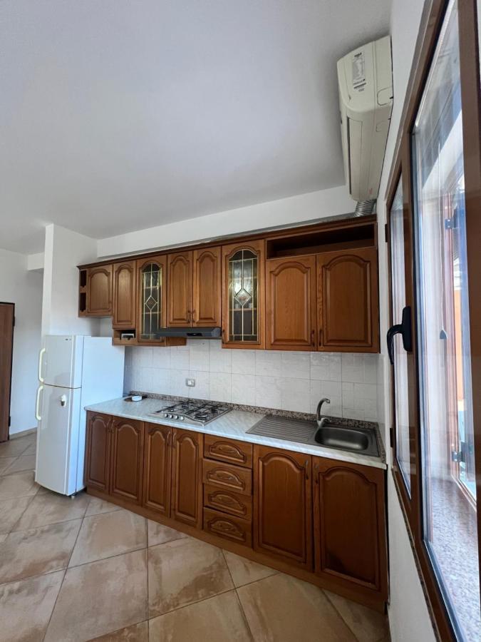 Kamberi Hotel & Apartments 2 Velipojë 外观 照片