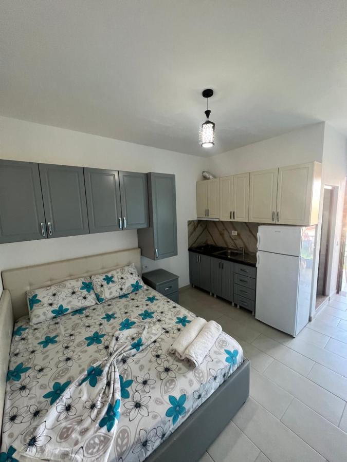 Kamberi Hotel & Apartments 2 Velipojë 外观 照片