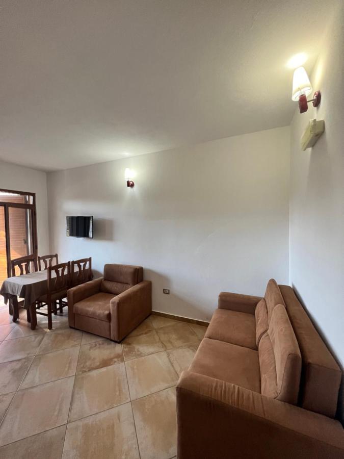 Kamberi Hotel & Apartments 2 Velipojë 外观 照片