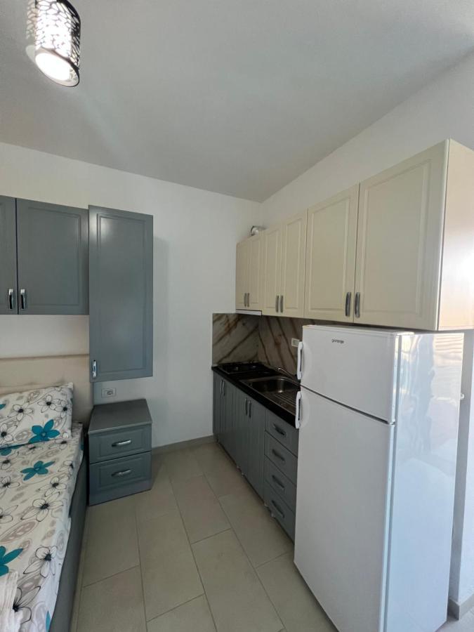Kamberi Hotel & Apartments 2 Velipojë 外观 照片